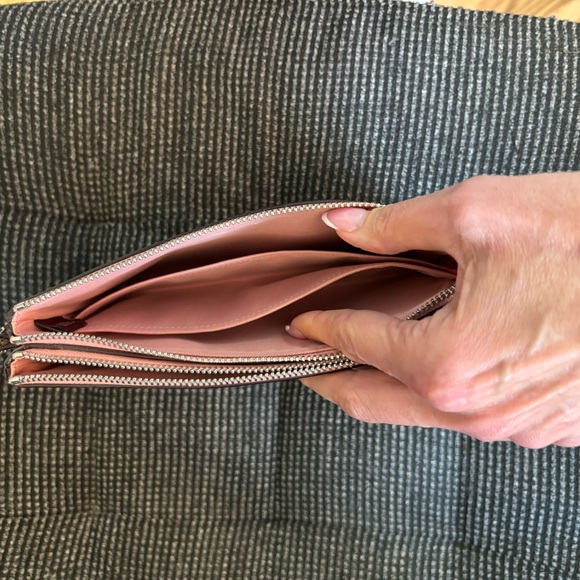 Coach Wristlet - Picture 4 of 6